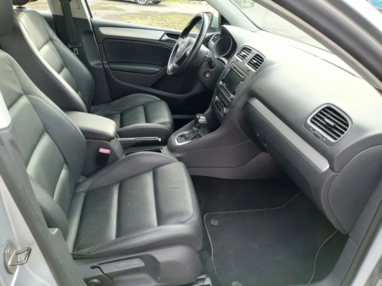 VW Golf, снимка 8 - Автомобили и джипове - 53758743