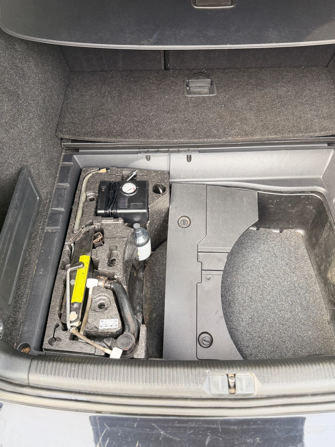 VW Passat 2.0 TDI Common Rail , снимка 14 - Автомобили и джипове - 53779544