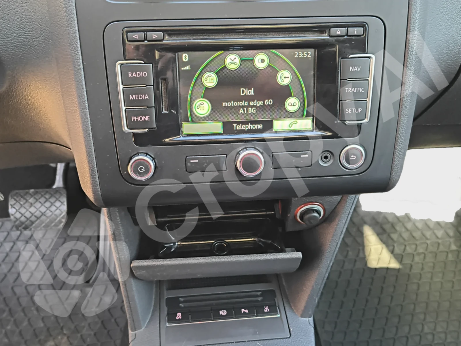 VW Touran 1.4/DSG/Tsi/Navi/Phone, снимка 15 - Автомобили и джипове - 53838184
