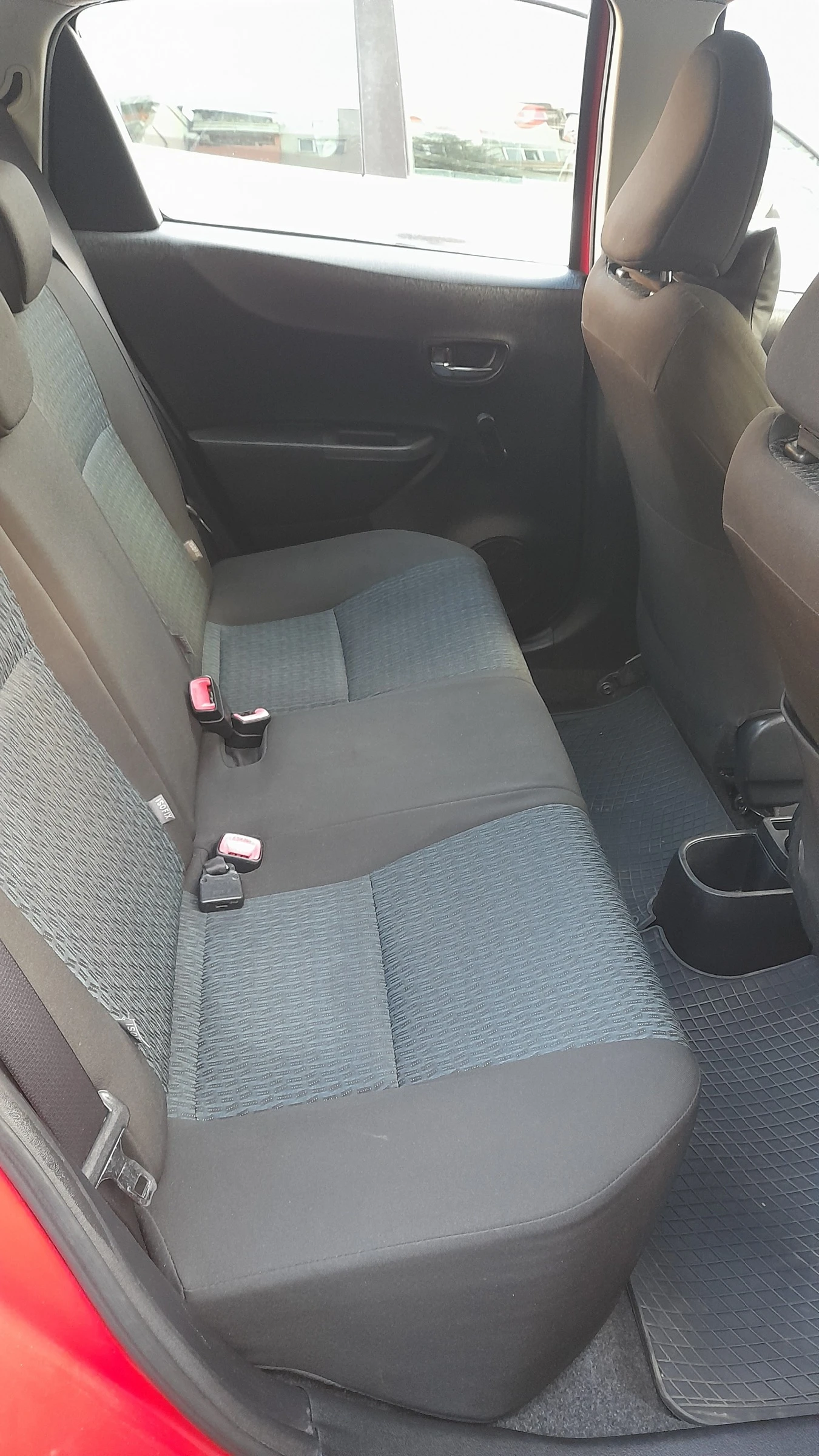 Toyota Yaris, снимка 9 - Автомобили и джипове - 53878890