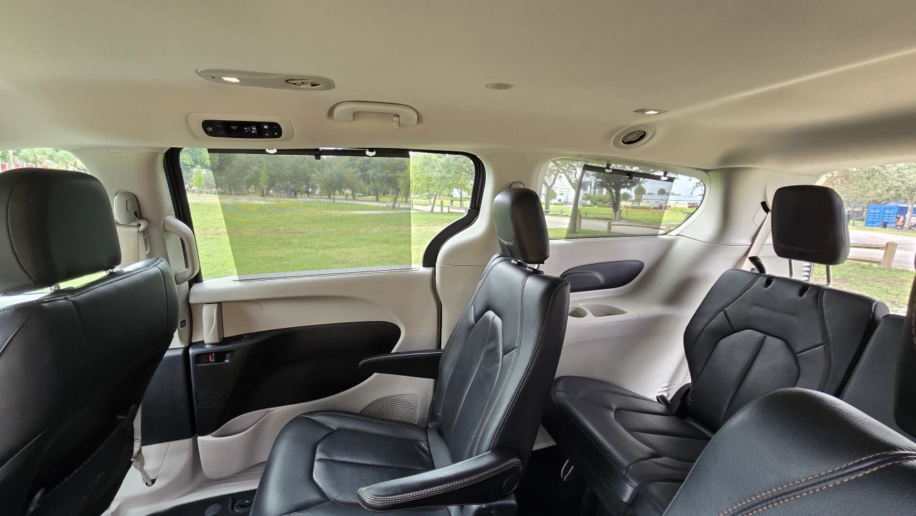 Chrysler Pacifica Touring Limited, снимка 9 - Автомобили и джипове - 54260541