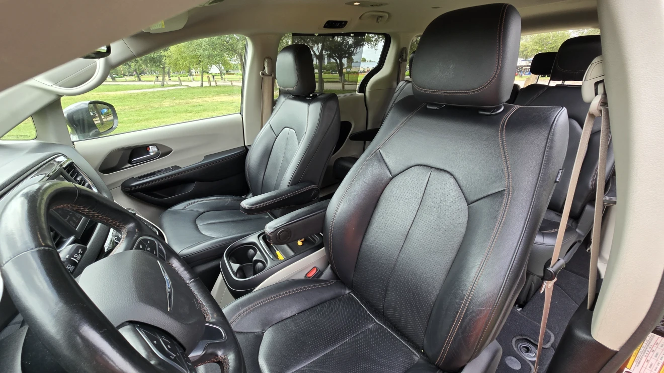 Chrysler Pacifica Touring Limited, снимка 8 - Автомобили и джипове - 54260541