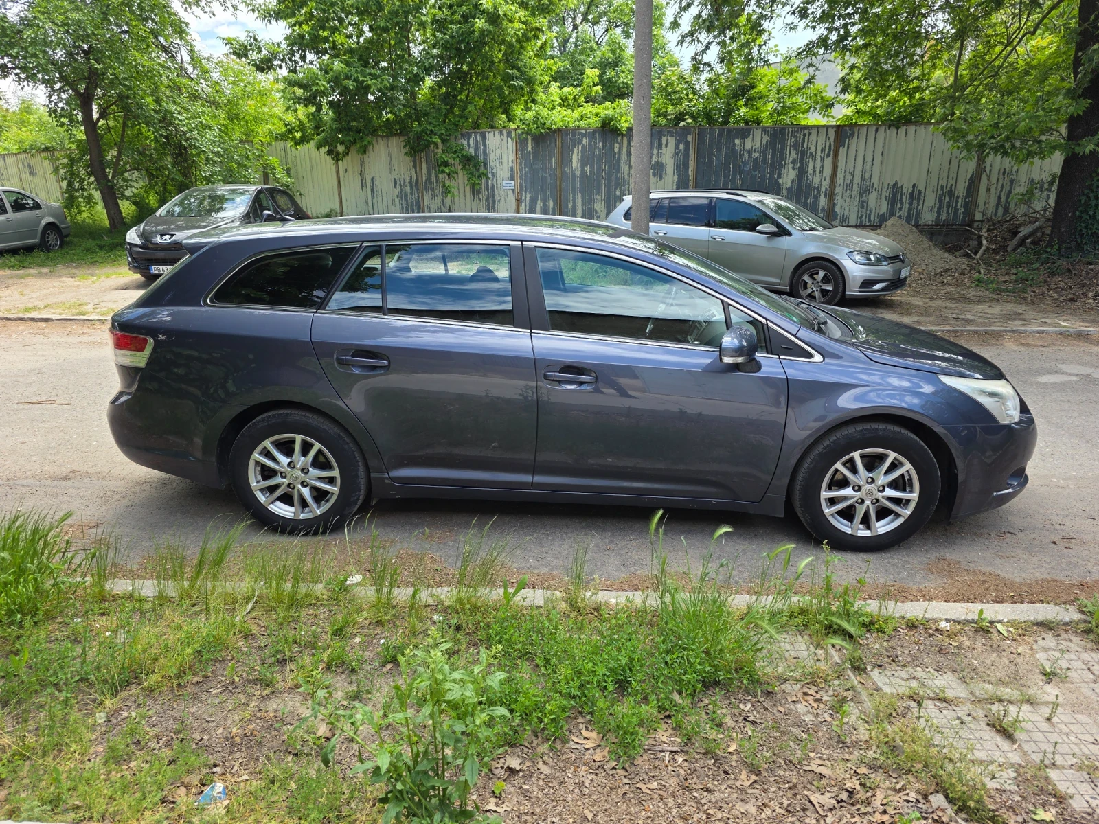 Toyota Avensis 1.8 VVT-i Edition 147 к.с., снимка 3 - Автомобили и джипове - 54630026
