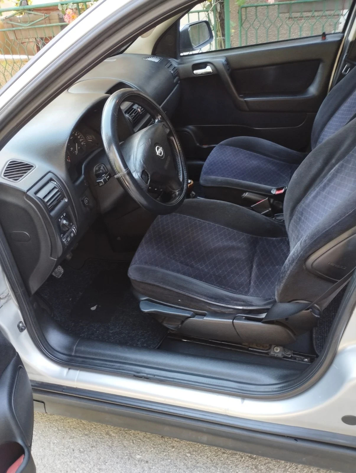 Opel Astra Комби , снимка 2 - Автомобили и джипове - 54715025