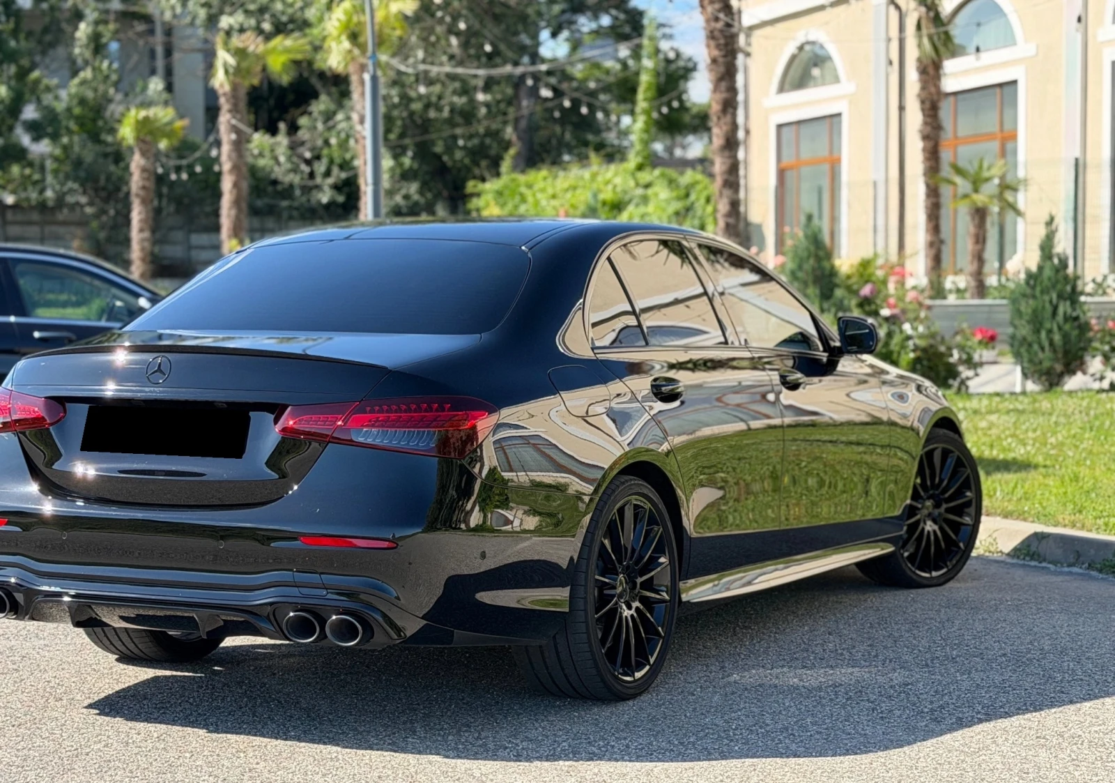 Mercedes-Benz E 53 AMG 4Matic+ , снимка 3 - Автомобили и джипове - 54908668
