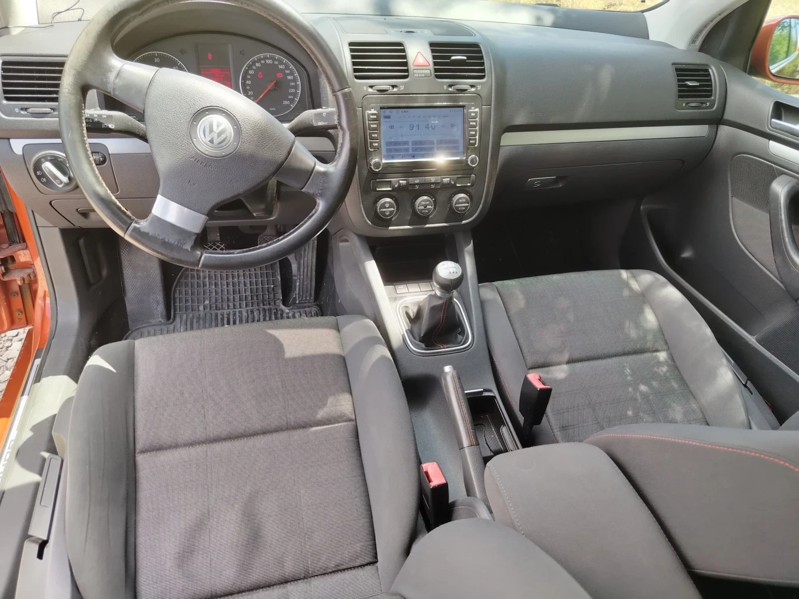 VW Golf 2.0TDi 140 ps, снимка 8 - Автомобили и джипове - 54982670