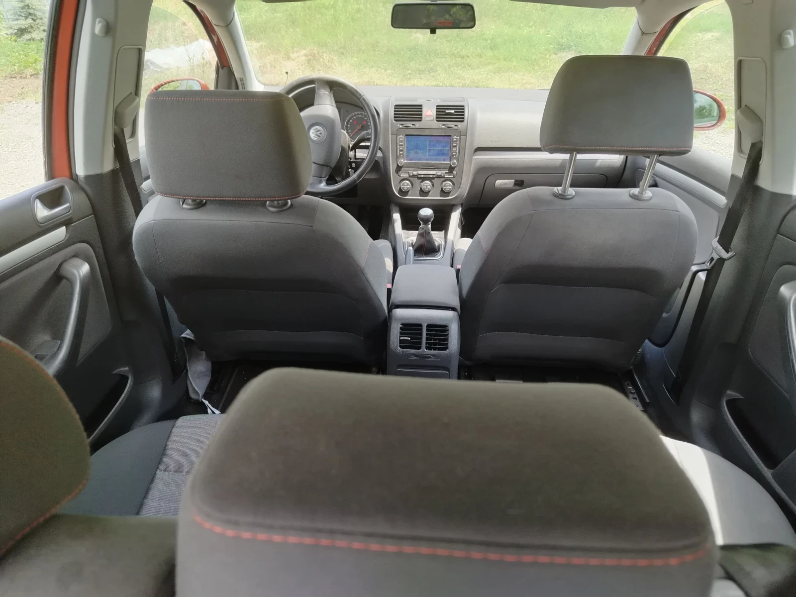 VW Golf 2.0TDi 140 ps, снимка 13 - Автомобили и джипове - 54982670