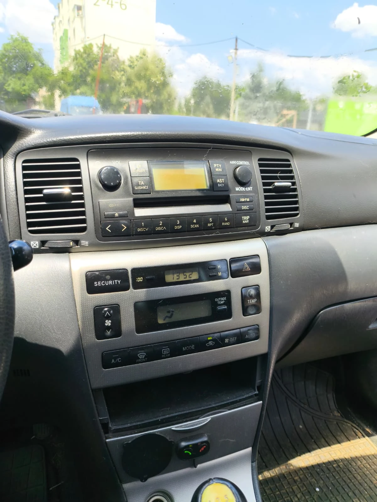 Toyota Corolla Hatch IX (E120, E130) 1.6i 16V 110HP, снимка 7 - Автомобили и джипове - 55093667