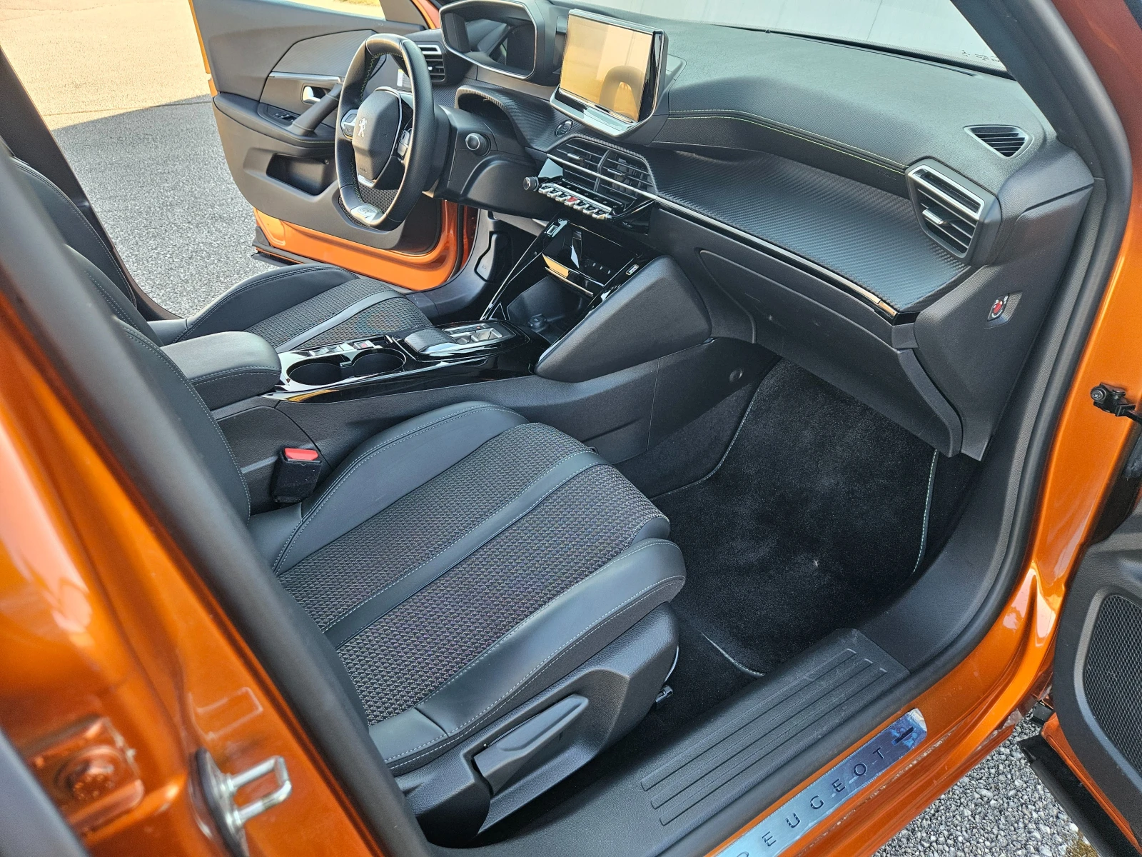 Peugeot 2008 e2008 GT фейс 50kwh 17х км., снимка 11 - Автомобили и джипове - 55696774
