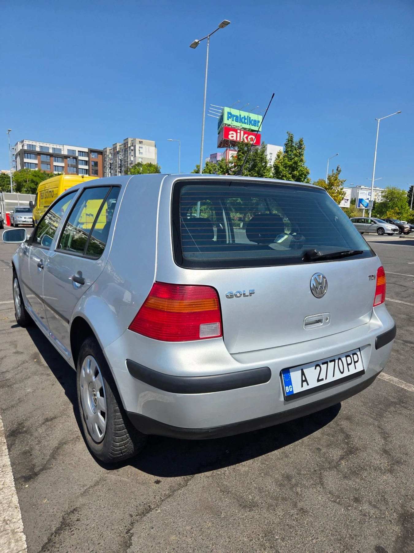VW Golf 1.9 TDI 90кс, снимка 3 - Автомобили и джипове - 55738980