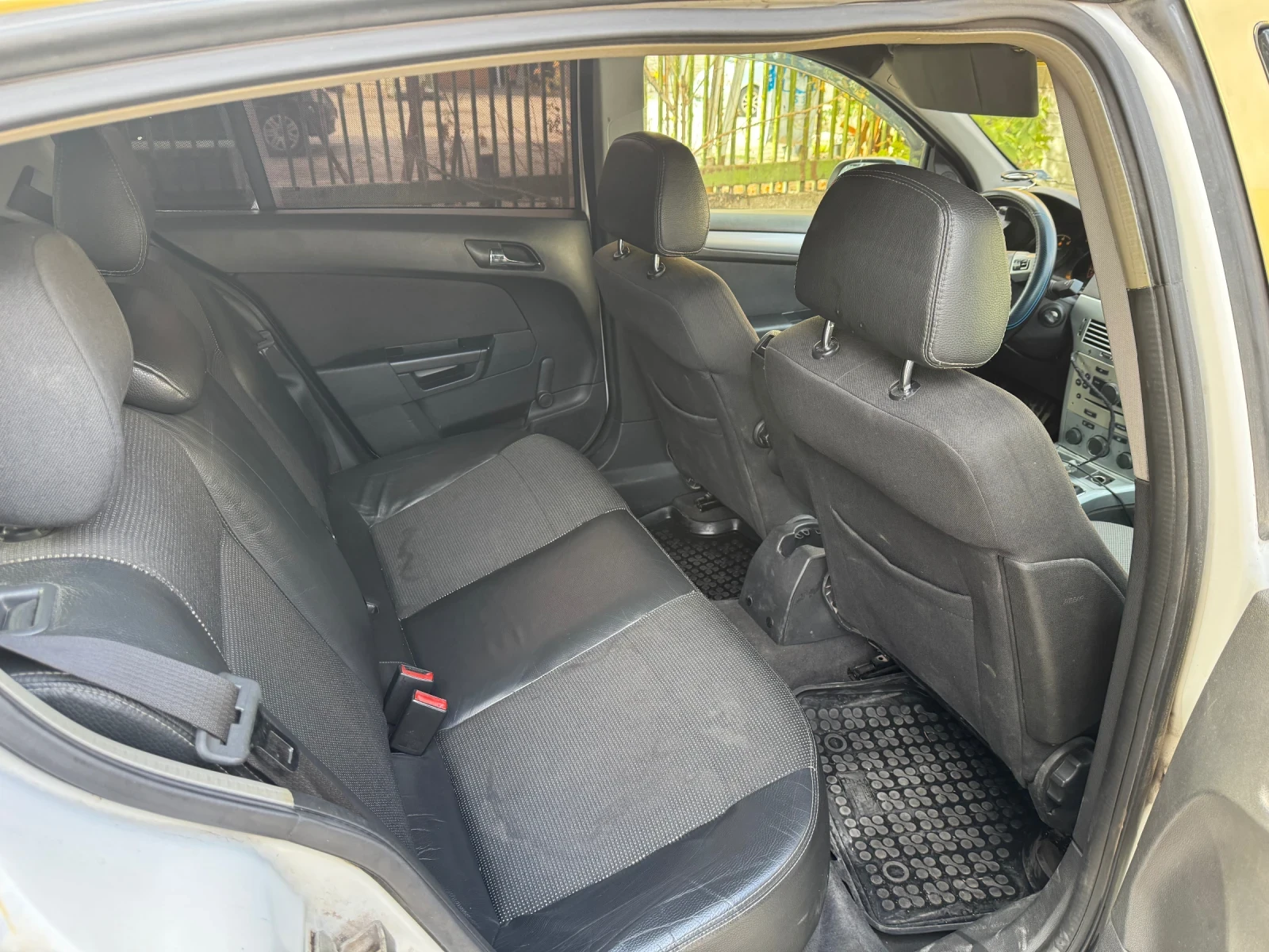 Opel Astra 1.6 i, снимка 9 - Автомобили и джипове - 56507536