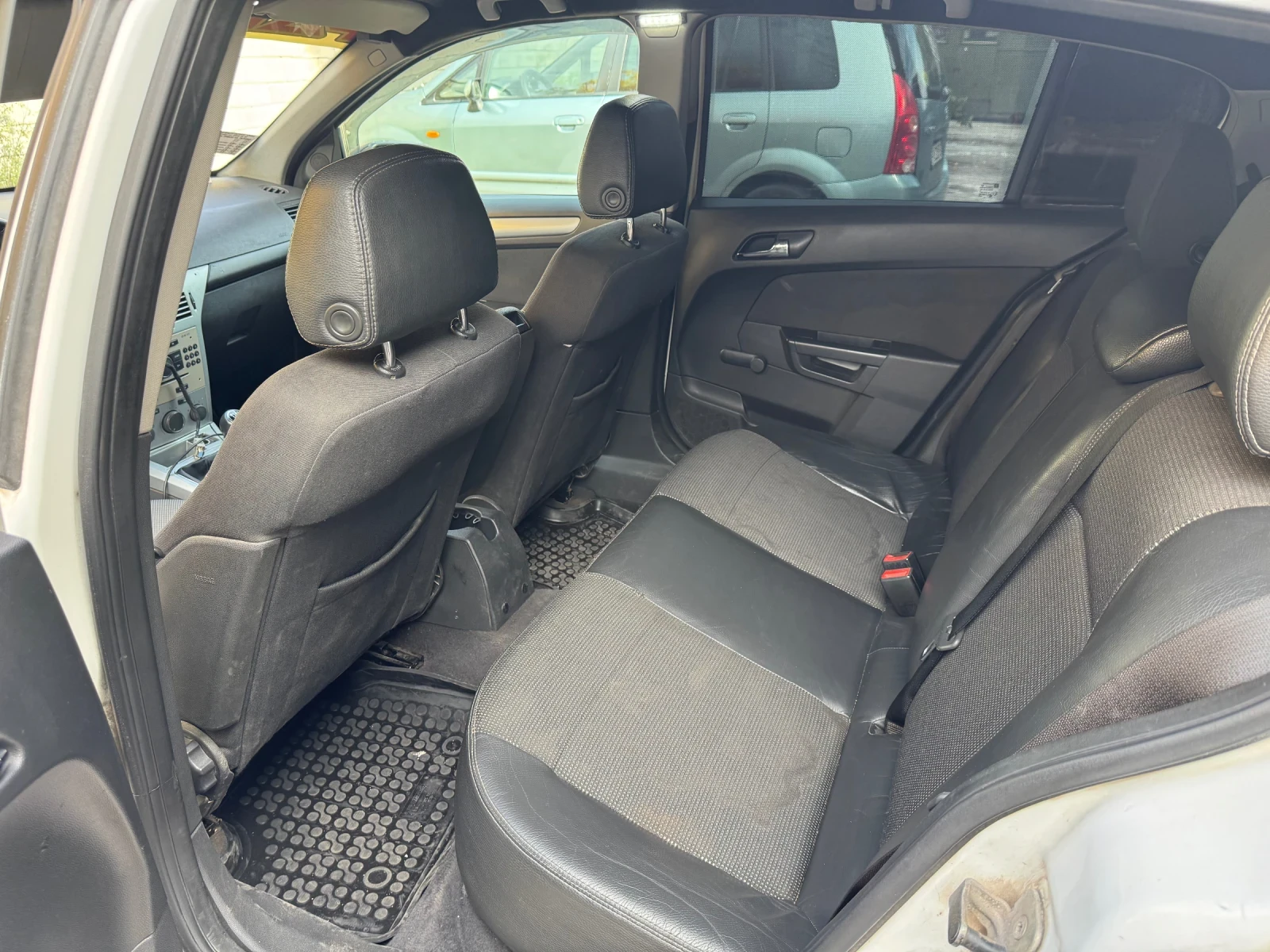 Opel Astra 1.6 i, снимка 8 - Автомобили и джипове - 56507536
