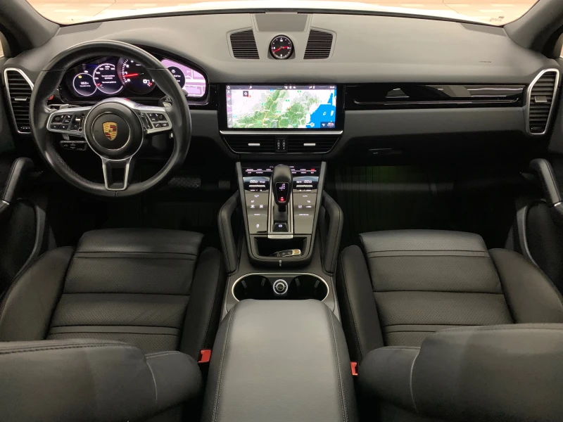 Porsche Cayenne * Chrono* BOSE* PANORAMA* KeyLess* , снимка 10 - Автомобили и джипове - 46984619