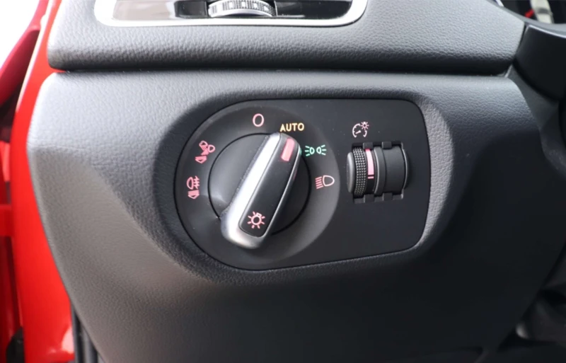 Audi Q3 Sport, снимка 9 - Автомобили и джипове - 51492946