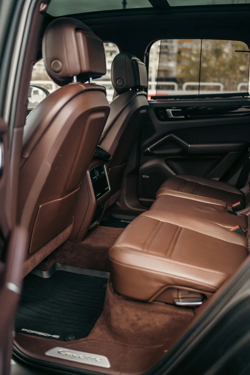 Porsche Cayenne, снимка 9 - Автомобили и джипове - 52521744