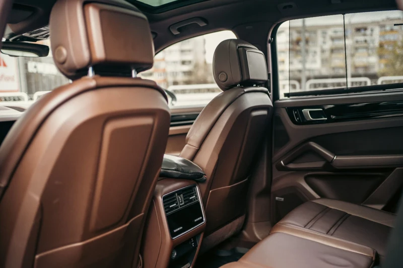 Porsche Cayenne, снимка 10 - Автомобили и джипове - 52521744