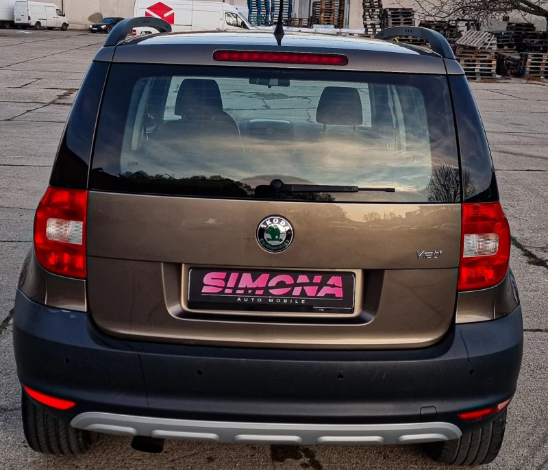 Skoda Yeti 1.2i, снимка 4 - Автомобили и джипове - 52528944