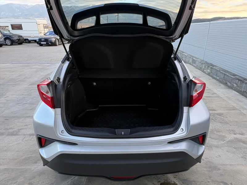 Toyota C-HR, снимка 7 - Автомобили и джипове - 53117958