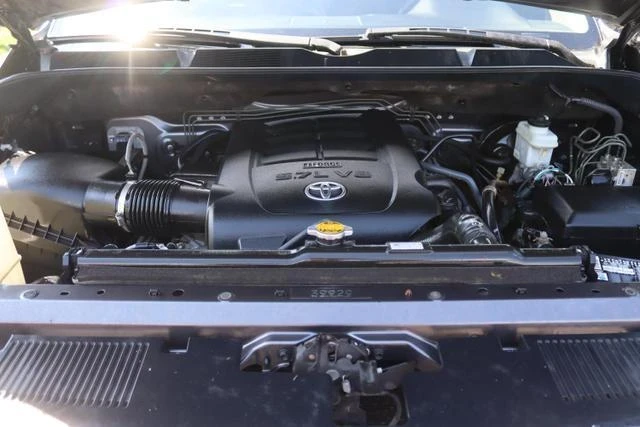 Toyota Tundra Platinum Crew max, снимка 11 - Автомобили и джипове - 54172120