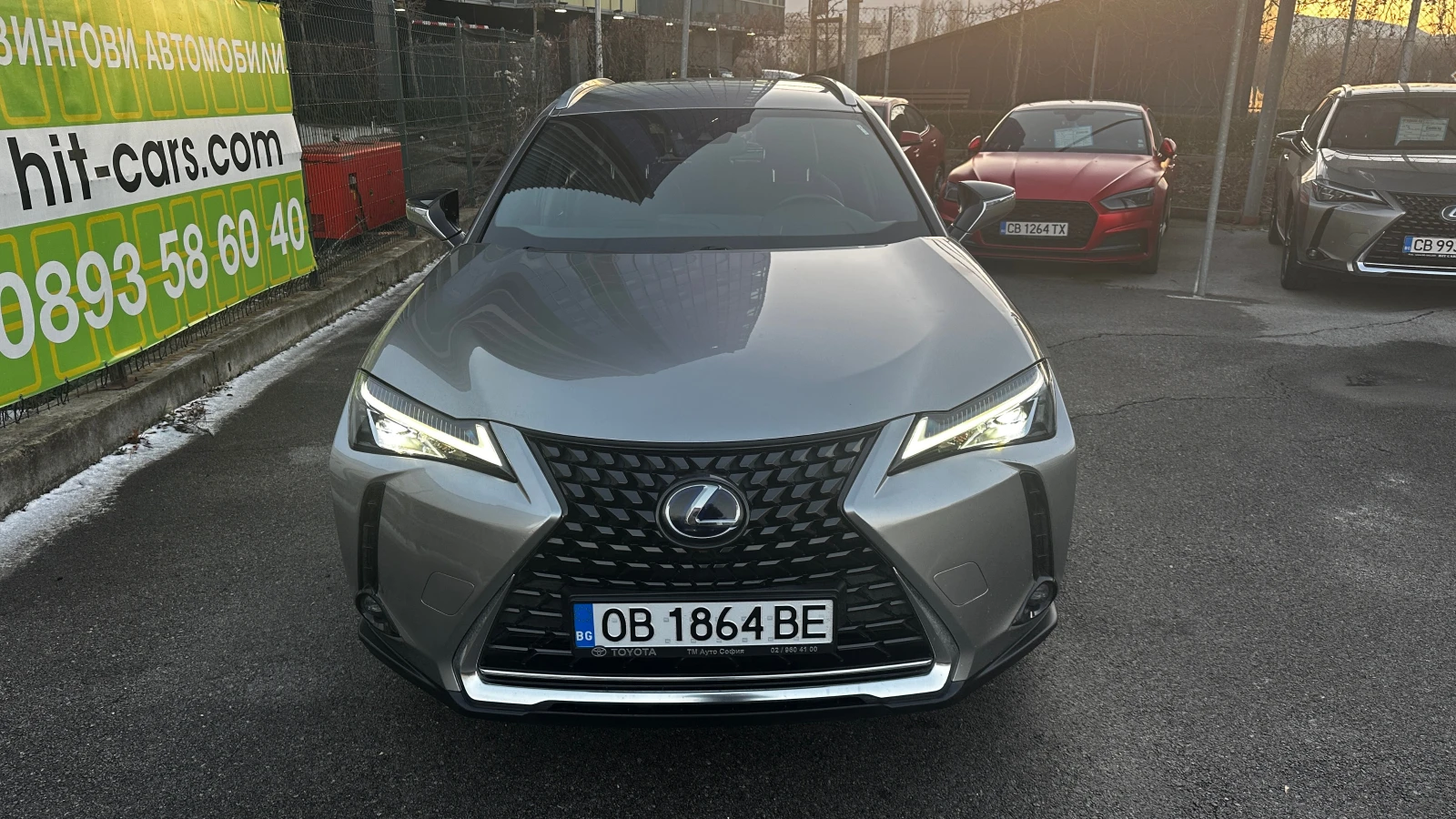 Lexus UX 250h Hybrid Гаранция 4x4 - изображение 3