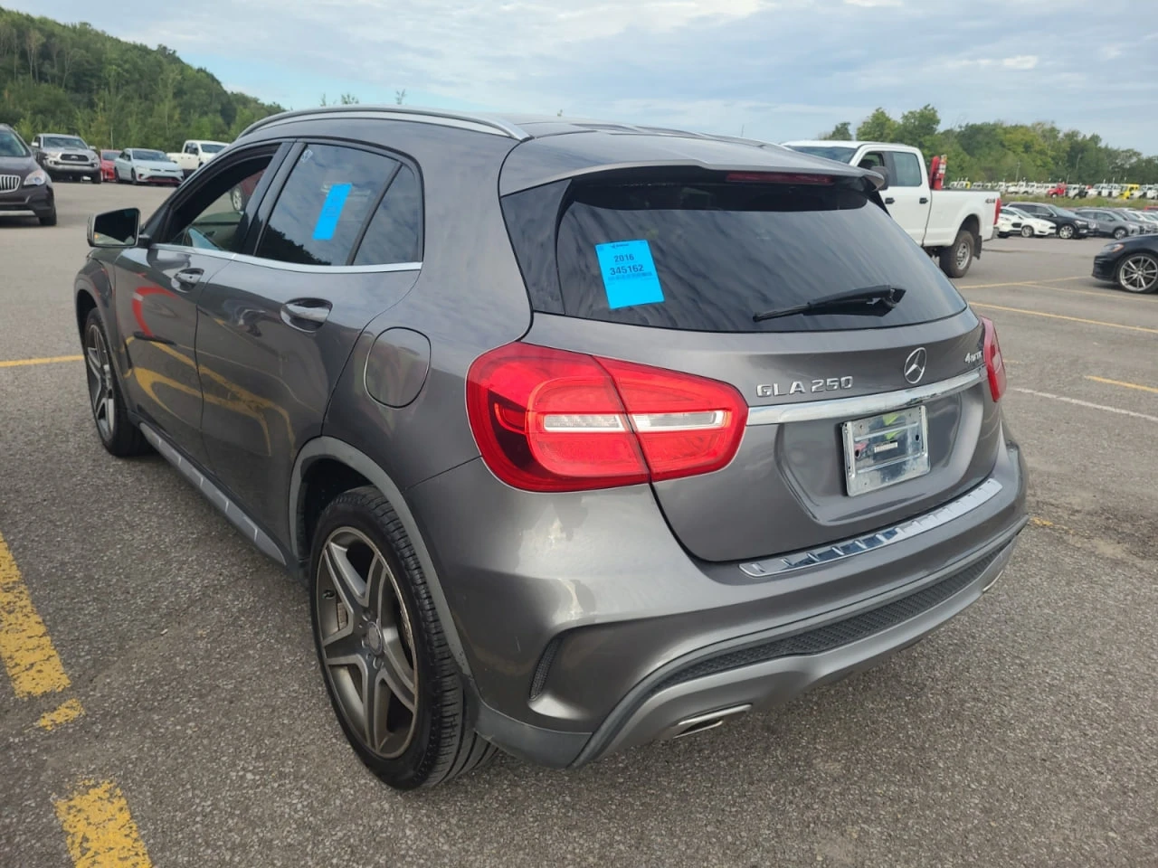 Mercedes-Benz GLA 250 4MATIC* AMG-pkg* Подгрев* Пано* Камера* Мъртва зон - изображение 4