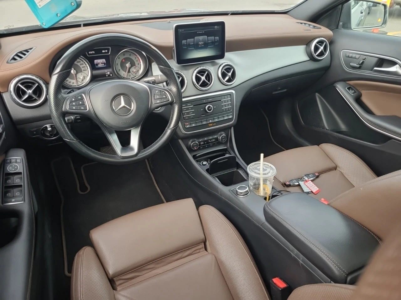 Mercedes-Benz GLA 250 4MATIC* AMG-pkg* Подгрев* Пано* Камера* Мъртва зон - изображение 5