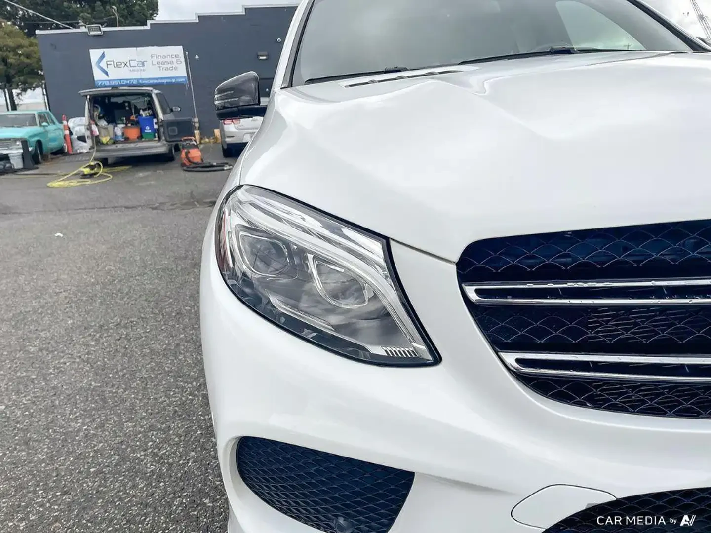 Mercedes-Benz GLE 400 4MATIC * AIRMATIC БЕЗ ЩЕТА * PANO * ПАМЕТ * ЛИЗИНГ - изображение 7