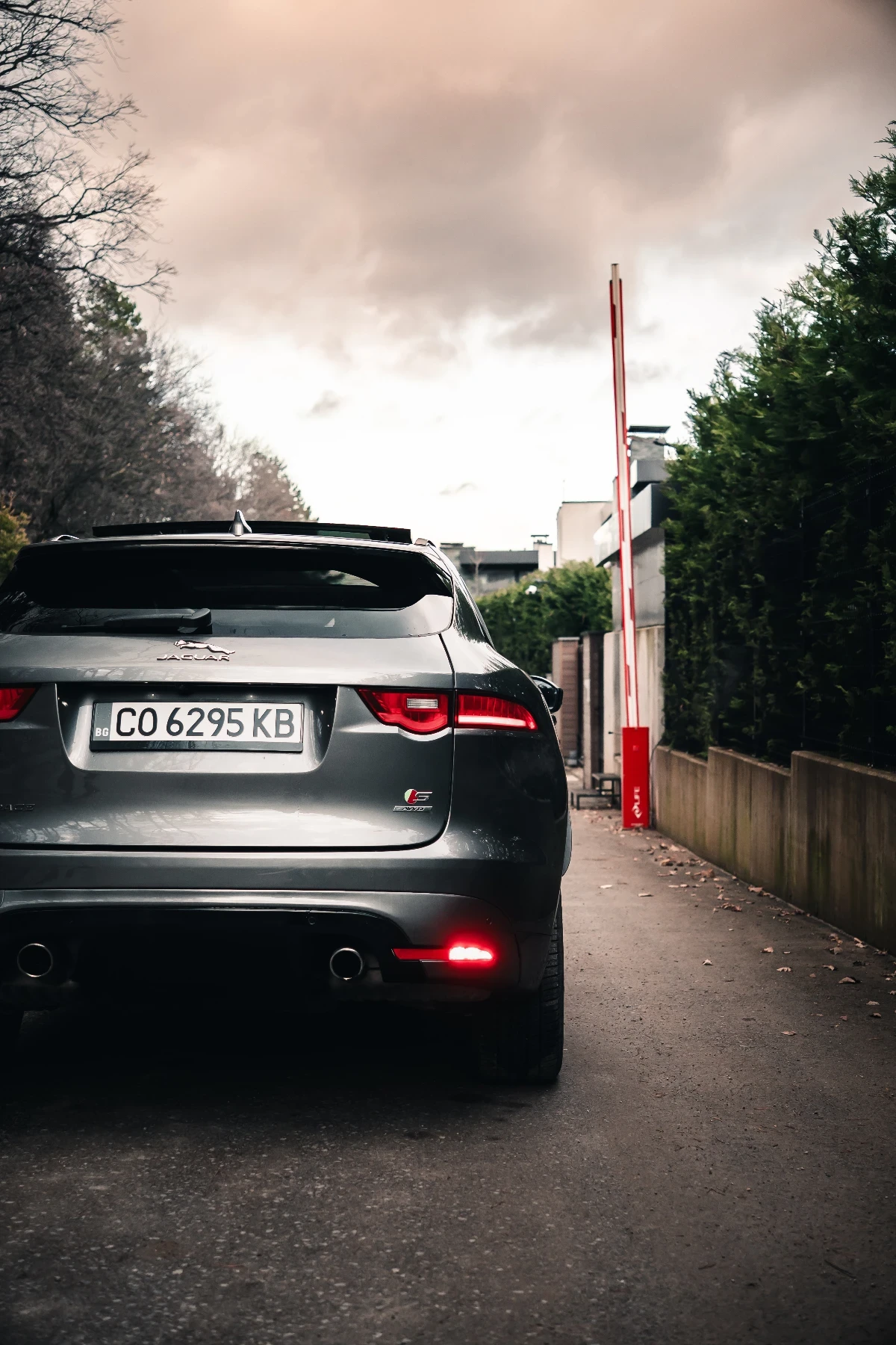 Jaguar F-PACE Лизинг/82300KM/ACC/Alcantara/ponorama/Ful!, снимка 5 - Автомобили и джипове - 53740909