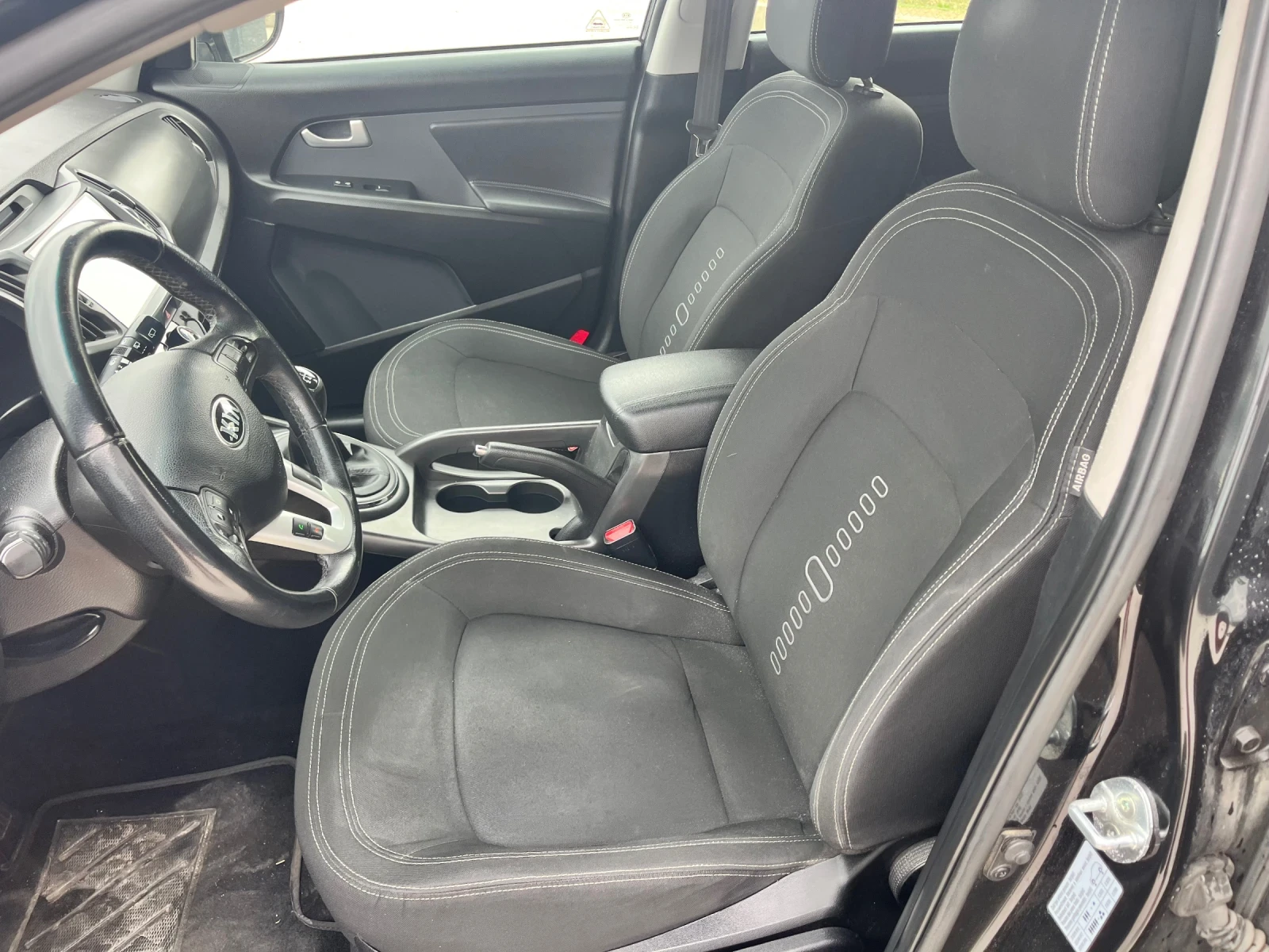 Kia Sportage 2.0d 172000 km, снимка 11 - Автомобили и джипове - 53912910