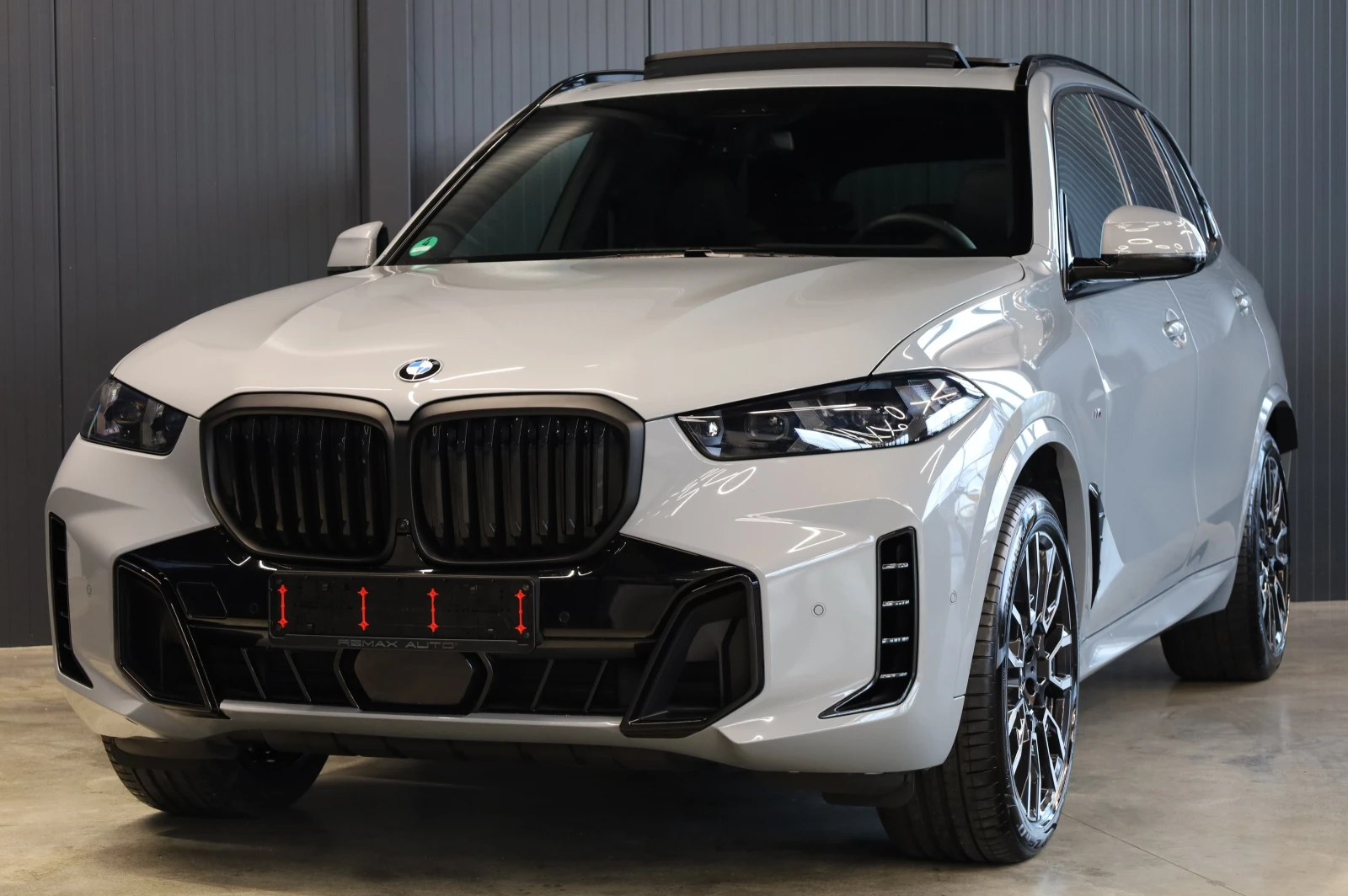 BMW X5 M SPORTPRO* XDRIVE* SWAROVSKI* FULL LED LIGHTS* B&, снимка 4 - Автомобили и джипове - 54228297