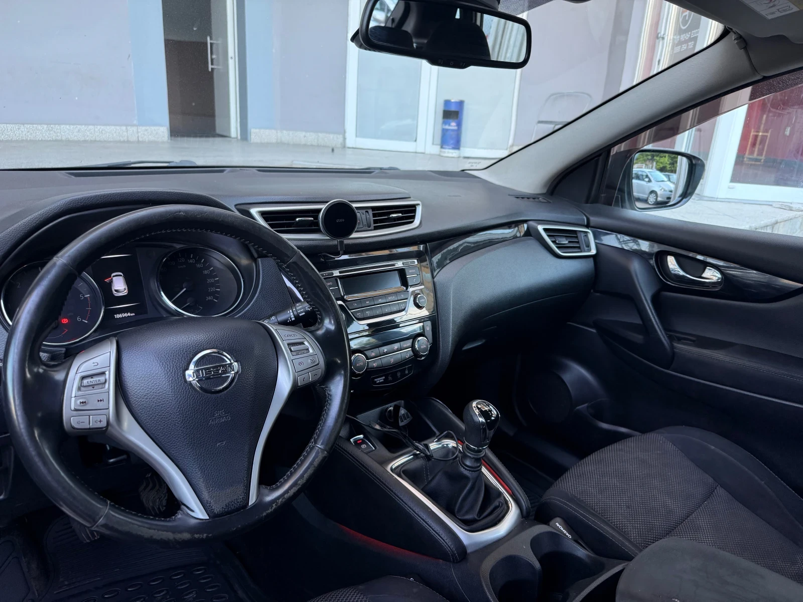Nissan Qashqai, снимка 8 - Автомобили и джипове - 54724851