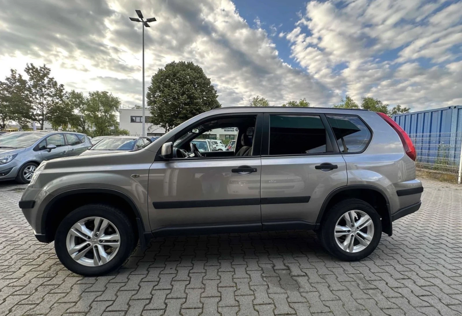 Nissan X-trail, снимка 2 - Автомобили и джипове - 55566326