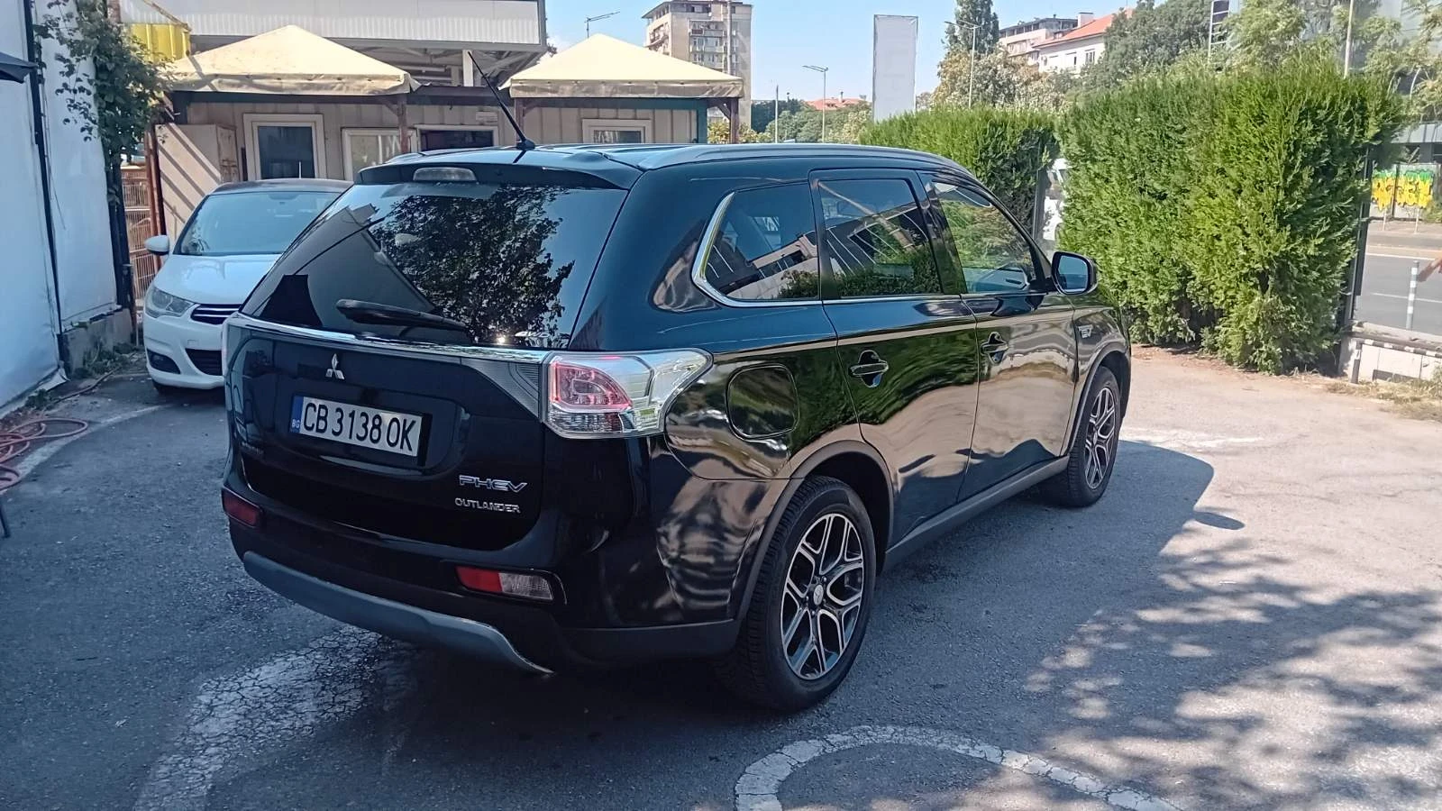 Mitsubishi Outlander Джип, снимка 3 - Автомобили и джипове - 56061281