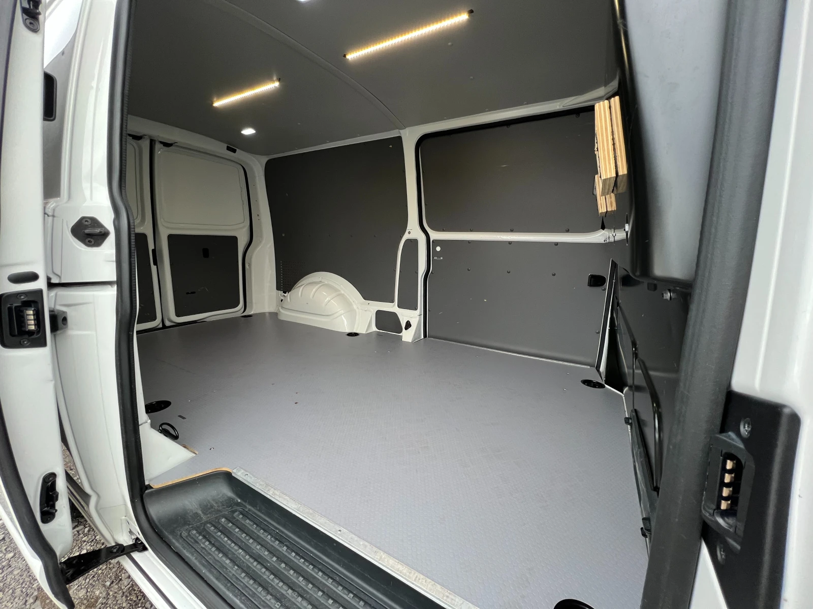 VW Transporter 2.0TDI  /  /3-/ | Mobile.bg   11