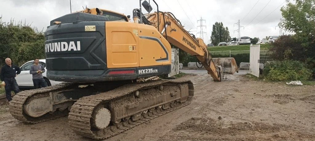 Багер Hyundai HX 235 LCR САМО 5700 МОТО ЧАСА ЛИЗИНГ