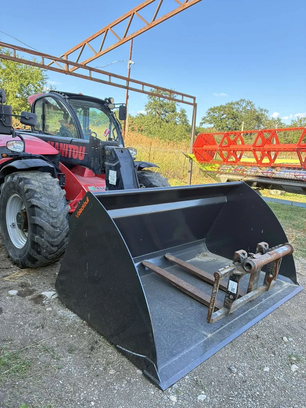 Телескопични товарачи Manitou, снимка 2 - Индустриална техника - 55686372