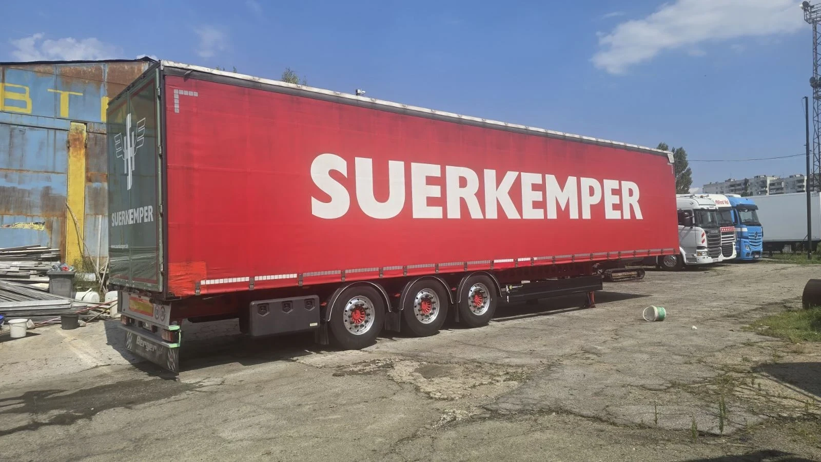 Полуремарке Berger LIGHT / тунел за ролони / 5500 кг.тара, снимка 3 - Ремаркета - 55346800