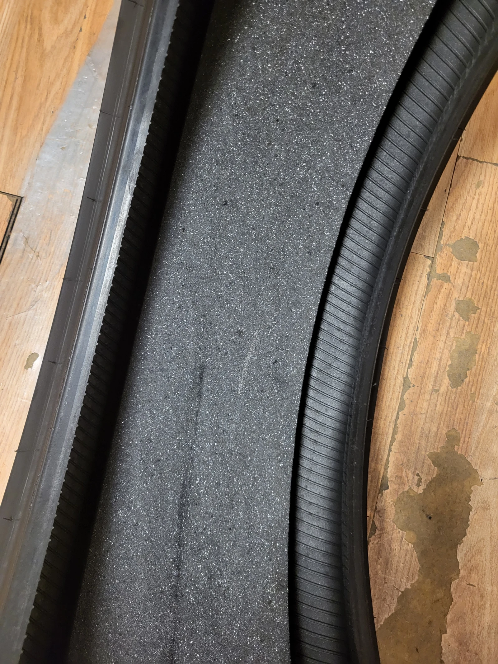 Гуми Летни 245/40R21, снимка 11 - Гуми и джанти - 54908367