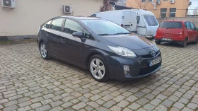 Toyota Prius 1.8 Hybrid + газ! Отличен!, снимка 1