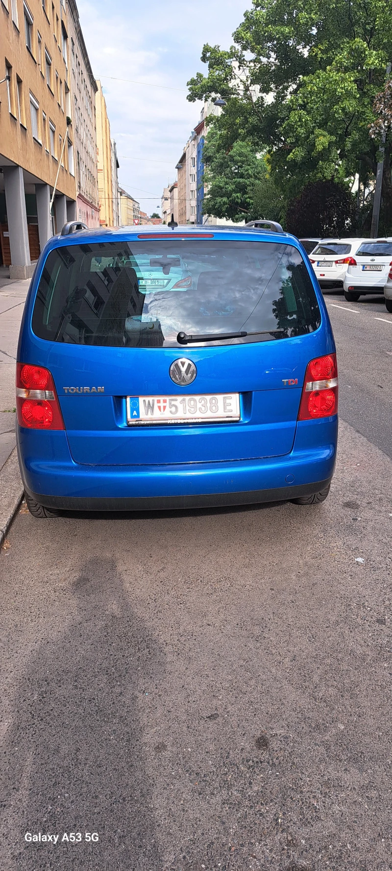 VW Touran, снимка 5 - Автомобили и джипове - 46729257