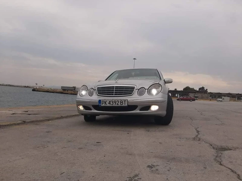 Mercedes-Benz E 270, снимка 1 - Автомобили и джипове - 47511951