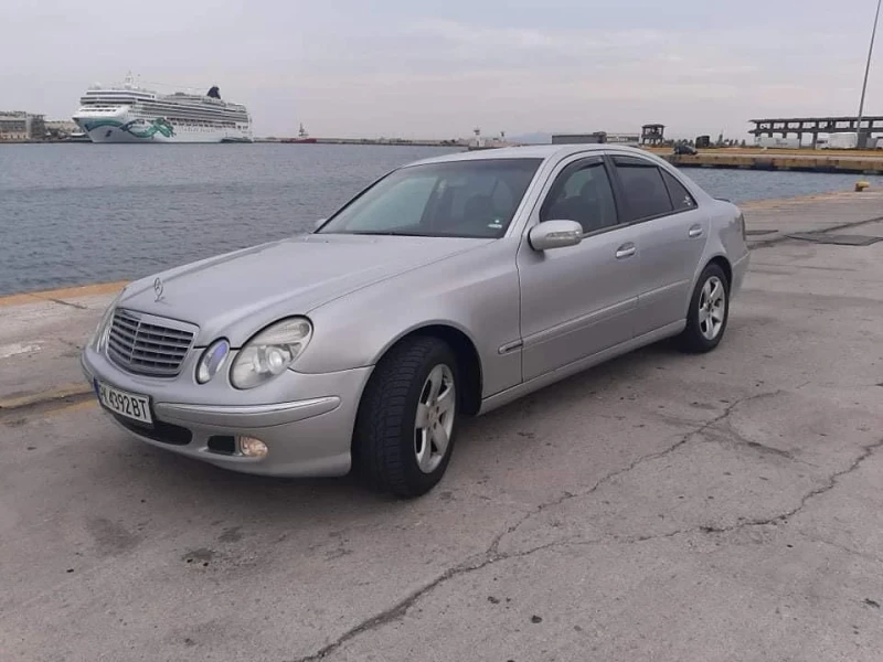 Mercedes-Benz E 270, снимка 3 - Автомобили и джипове - 47511951