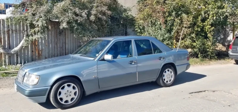 Mercedes-Benz 124, снимка 1 - Автомобили и джипове - 48436985