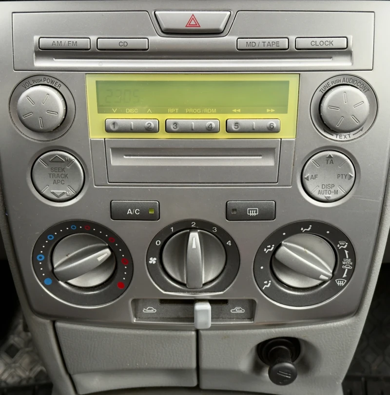 Mazda 2 1.25i КЛИМАТИК, снимка 10 - Автомобили и джипове - 52370008