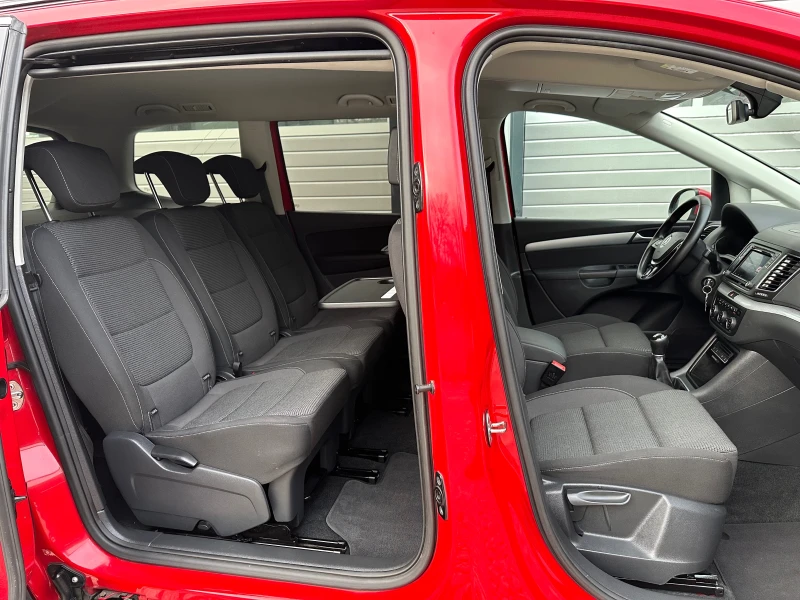 VW Sharan 2.0TDI LED ДИСТРОНИК ФЕЙСЛИФТ НАВИ ПОДГРЕВ ЕВРО 6, снимка 13 - Автомобили и джипове - 52956775