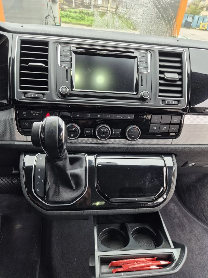 VW Multivan 2.0TDI HIGHLINE 4x4 AUTOMAT, снимка 16 - Автомобили и джипове - 53177117