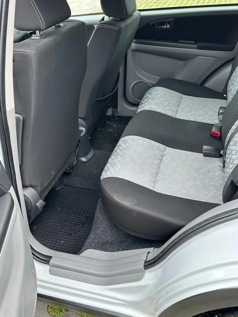 Suzuki SX4, снимка 9 - Автомобили и джипове - 53556723