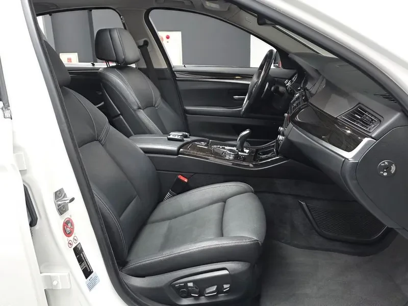 BMW 528 I xDrive Luxury Plus, снимка 11 - Автомобили и джипове - 55831429
