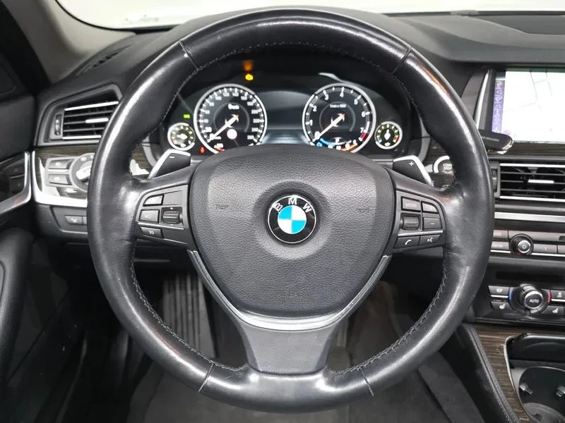 BMW 528 I xDrive Luxury Plus, снимка 13 - Автомобили и джипове - 55831429