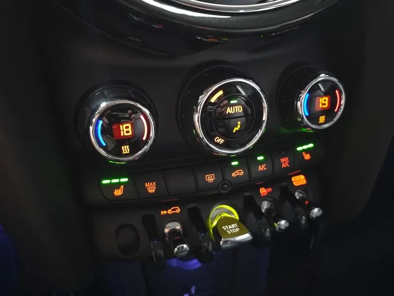 Mini Cooper Electric Se Classic , снимка 16 - Автомобили и джипове - 56255030